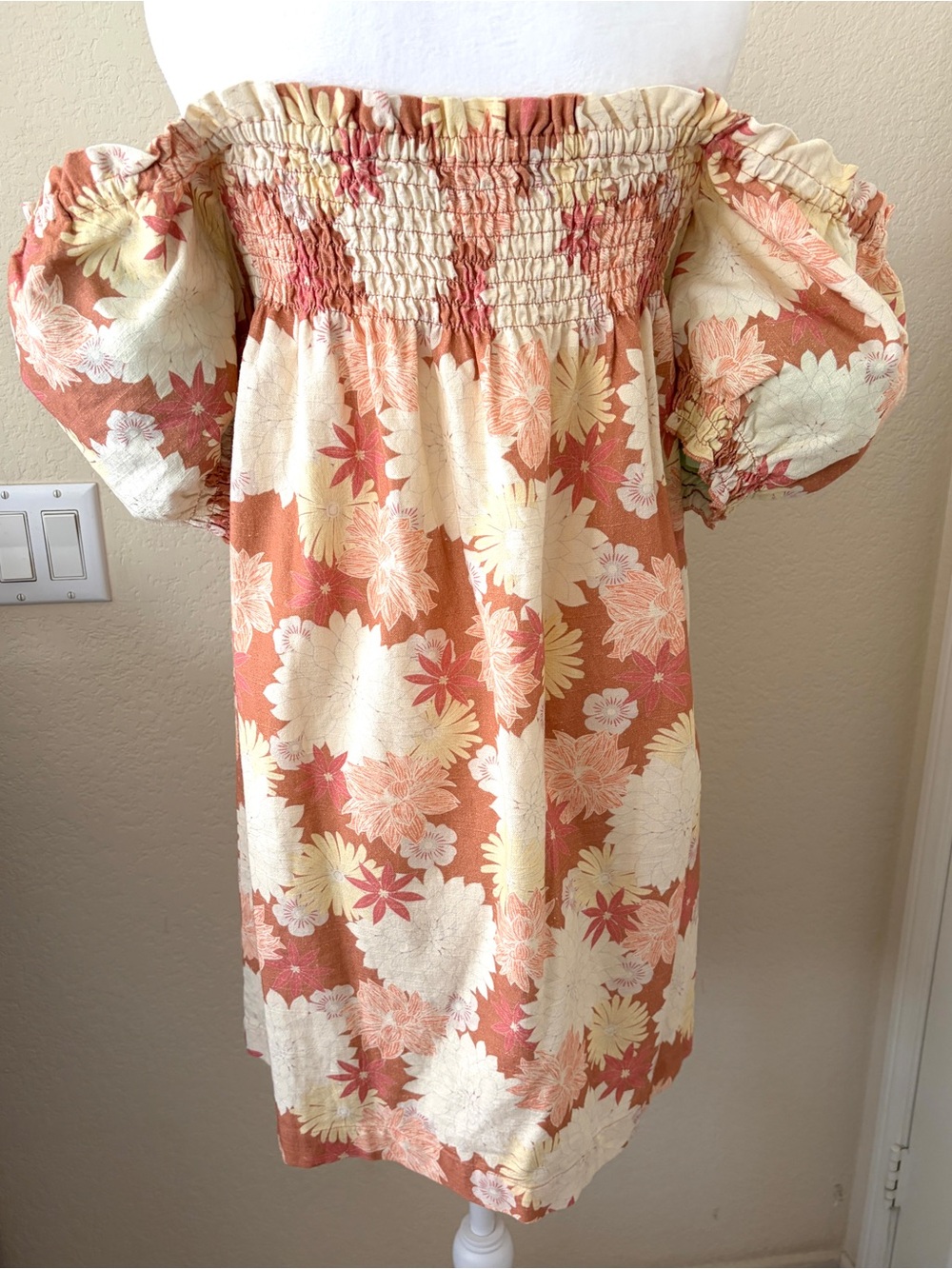 Faherty women’s  Floral Off-Shoulder Smocked Dress - Cream & Rust